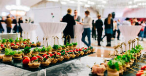 Catering, buffets y decoración  (MF1054)